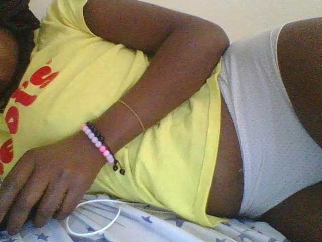 Juicybaby1 live cam on BongaCams