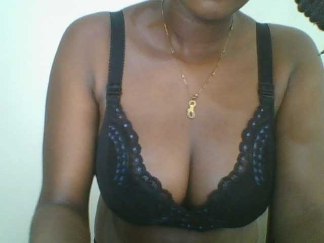 Juicybaby1 live cam on BongaCams