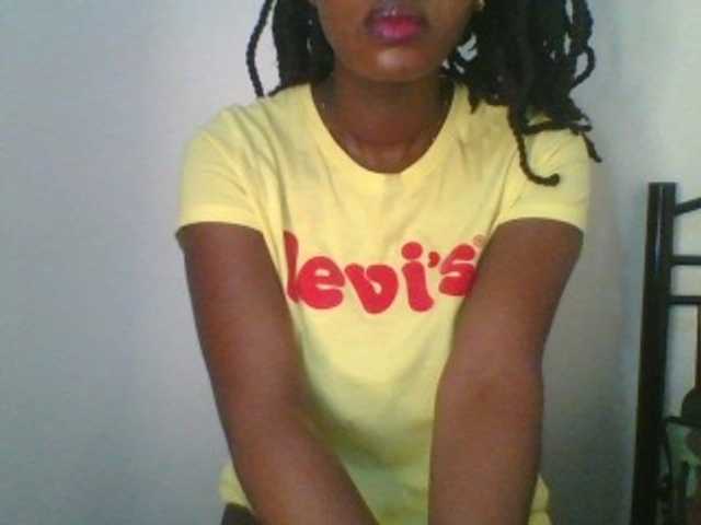 Juicybaby1 live cam on BongaCams