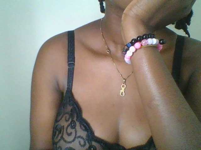 Juicybaby1 live cam on BongaCams