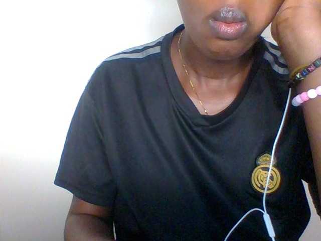 Juicybaby1 live cam on BongaCams