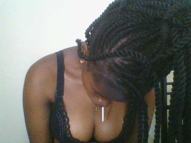 Juicybaby1 live cam on BongaCams