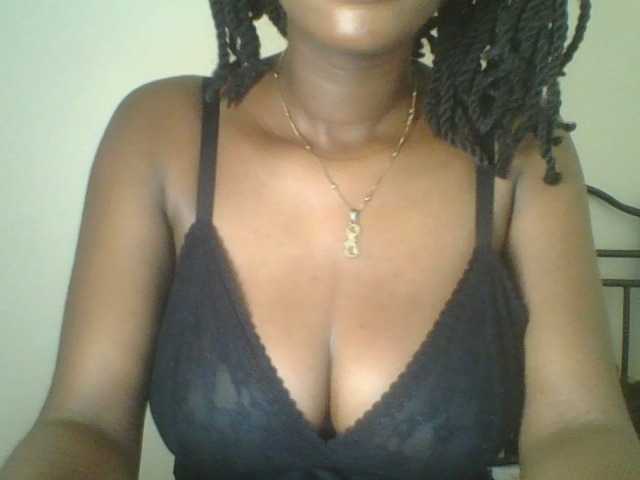 Juicybaby1 live cam on BongaCams