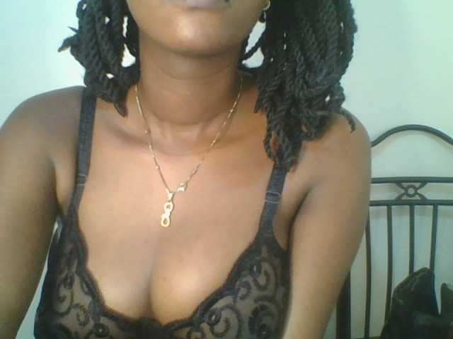 Juicybaby1 live cam on BongaCams