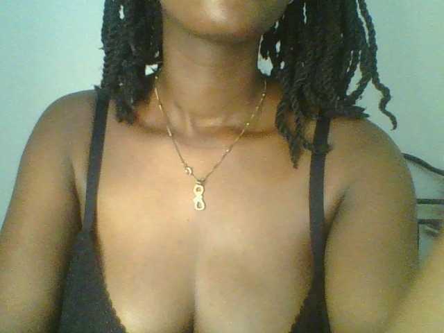 Juicybaby1 live cam on BongaCams