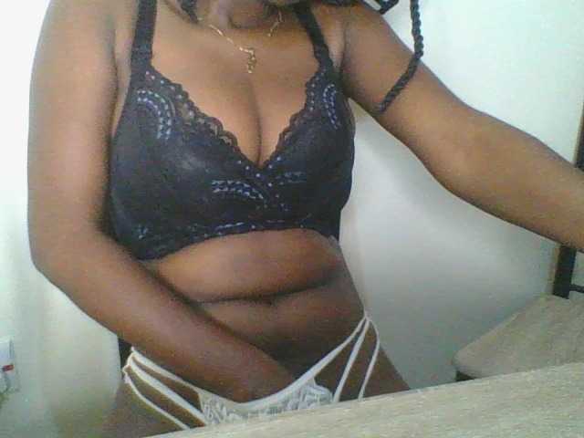 Juicybaby1 live cam on BongaCams