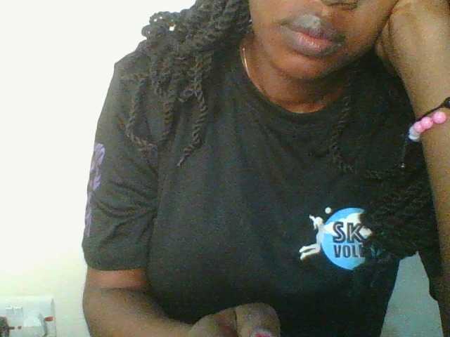 Juicybaby1 live cam on BongaCams
