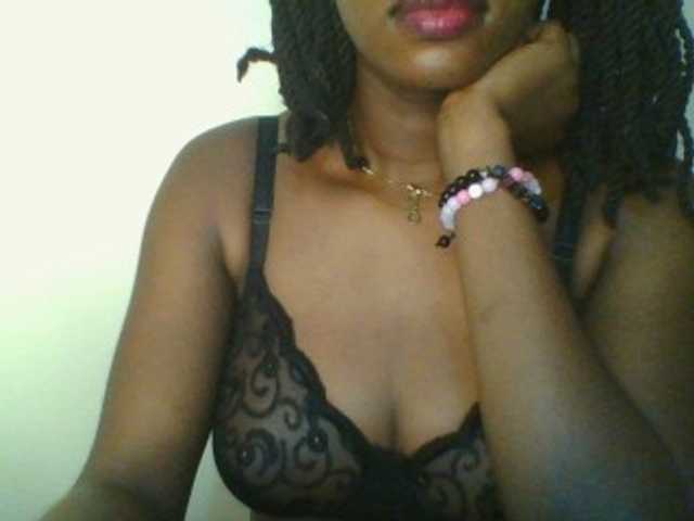 Juicybaby1 live cam on BongaCams