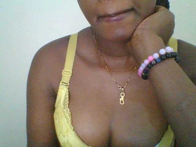 Juicybaby1 live cam on BongaCams
