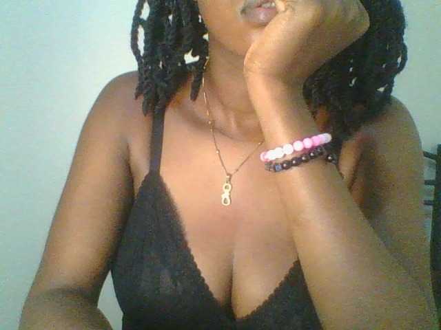 Juicybaby1, en vivo ahora en BongaCams