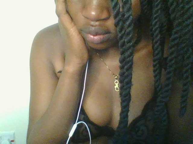 Juicybaby1 live cam on BongaCams