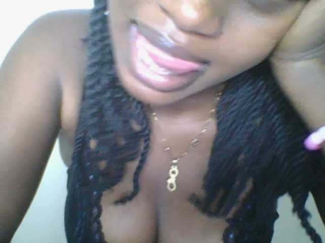 Juicybaby1 live cam on BongaCams