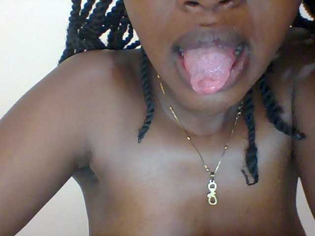 Juicybaby1 live cam on BongaCams
