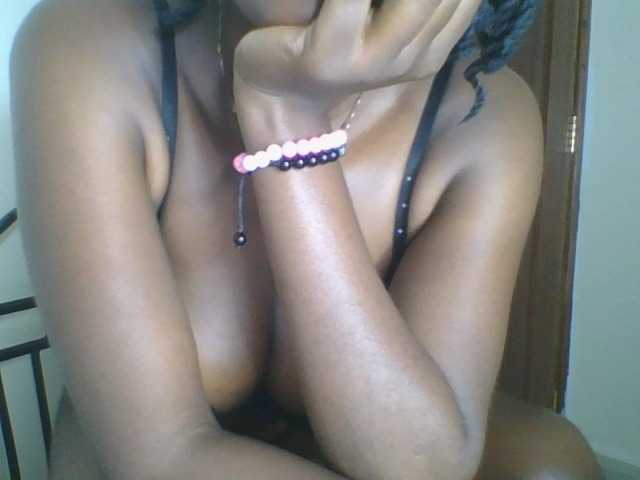 Juicybaby1 live cam on BongaCams