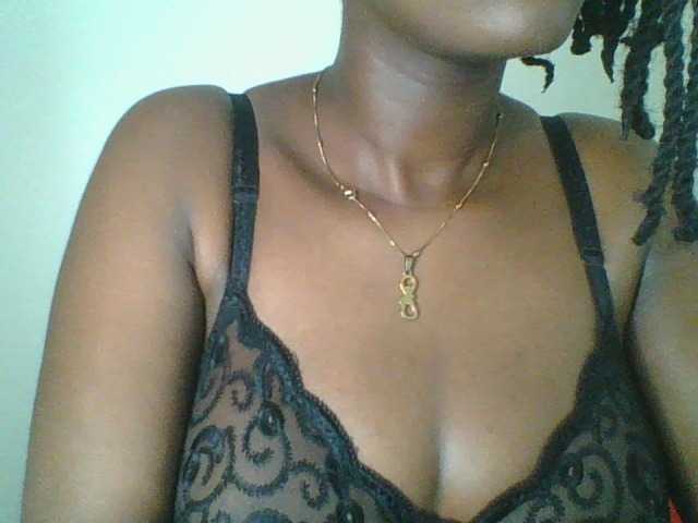 Juicybaby1 live cam on BongaCams