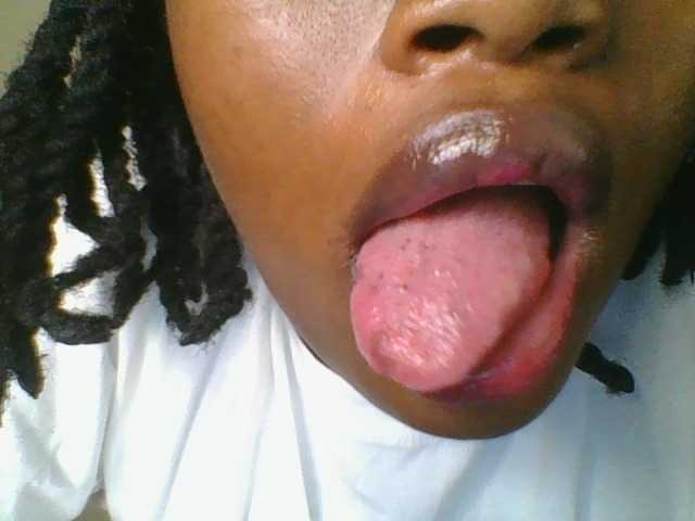 Juicybaby1 live cam on BongaCams