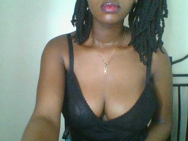 Juicybaby1 live cam on BongaCams