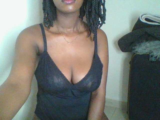 Juicybaby1 live cam on BongaCams