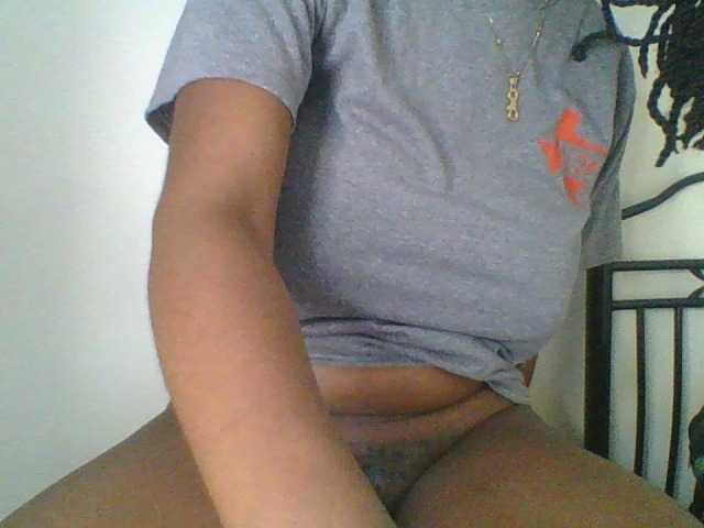 Juicybaby1 live cam on BongaCams