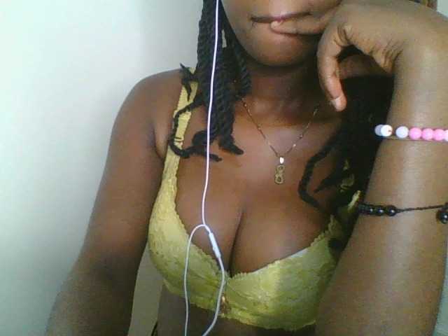 Juicybaby1 live cam on BongaCams