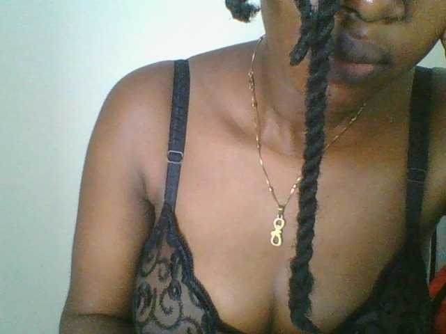 Juicybaby1 live cam on BongaCams