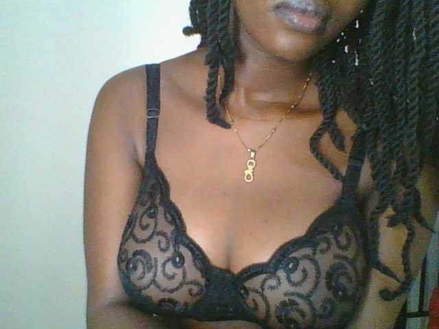 Juicybaby1 live cam on BongaCams