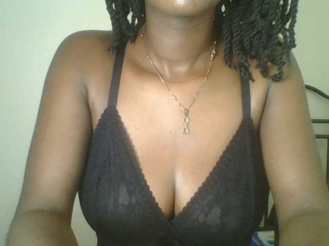 Juicybaby1 live cam on BongaCams