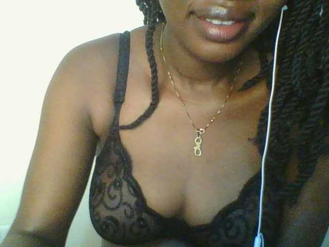 Juicybaby1 live cam on BongaCams