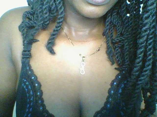 Juicybaby1 live cam on BongaCams
