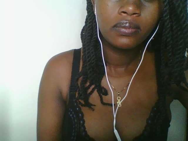 Juicybaby1 live cam on BongaCams