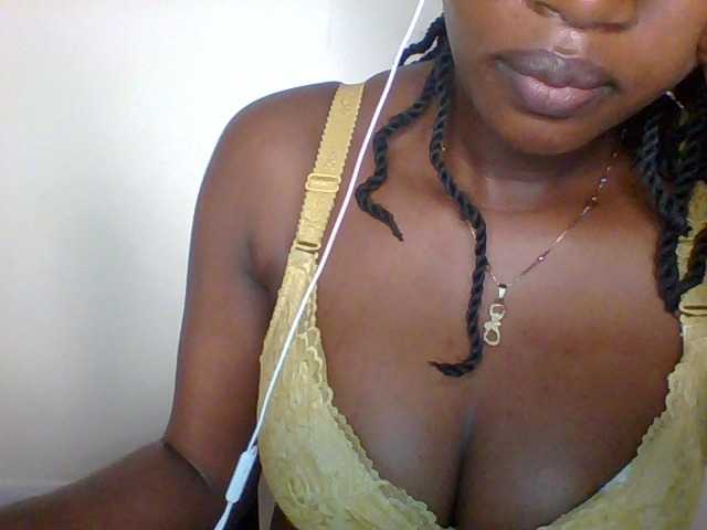 Juicybaby1 live cam on BongaCams