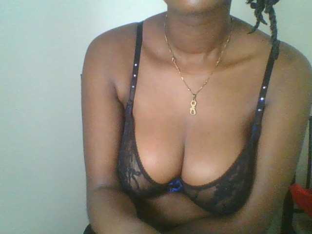 Juicybaby1, live now on BongaCams