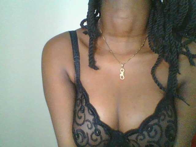Juicybaby1 live cam on BongaCams