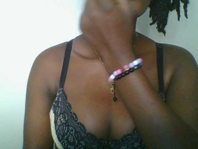 Juicybaby1 live cam on BongaCams
