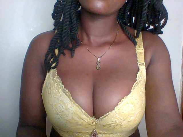 Juicybaby1 live cam on BongaCams