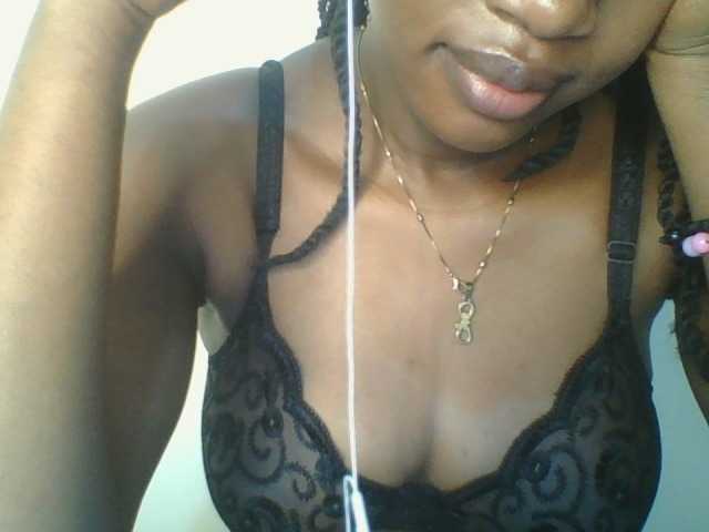 Juicybaby1 live cam on BongaCams