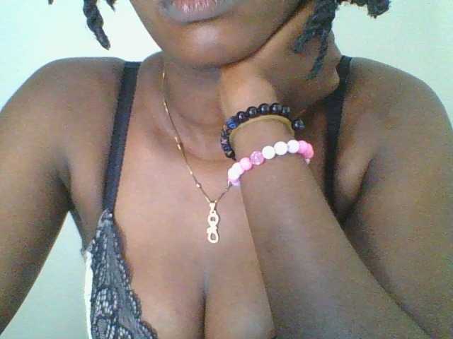 Juicybaby1 live cam on BongaCams