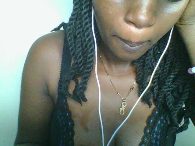 Juicybaby1 live cam on BongaCams