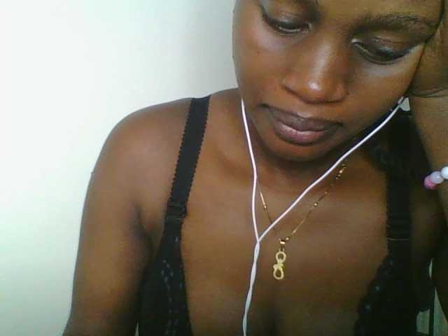 Juicybaby1 live cam on BongaCams