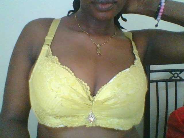 Juicybaby1 live cam on BongaCams
