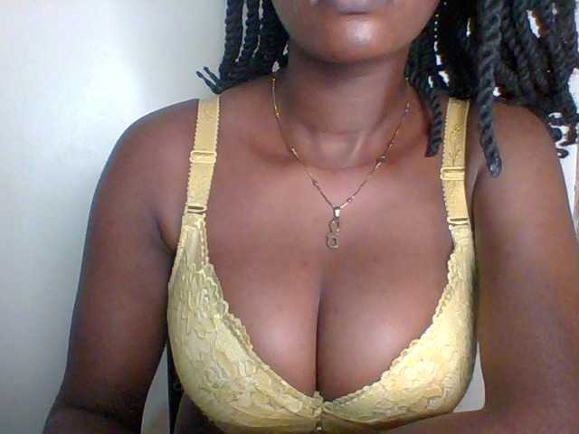 Juicybaby1 live cam on BongaCams