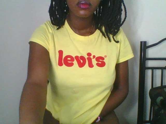 Juicybaby1 live cam on BongaCams