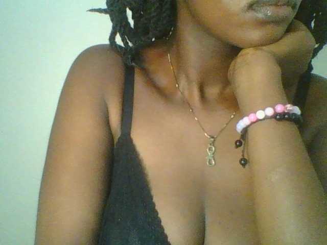 Juicybaby1 live cam on BongaCams