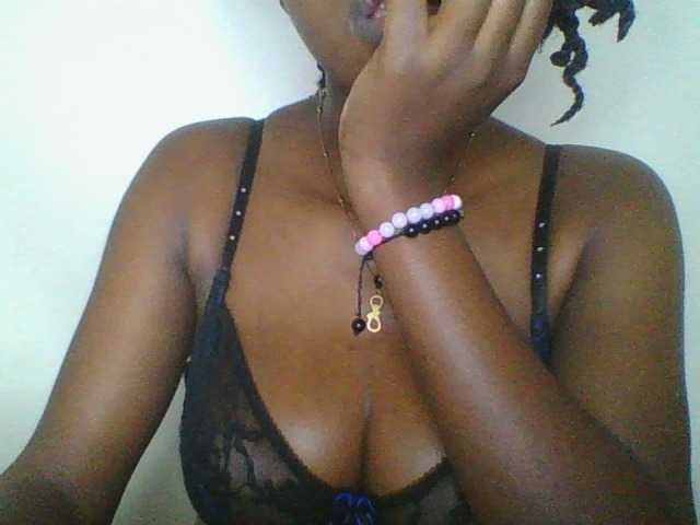 Juicybaby1 live cam on BongaCams