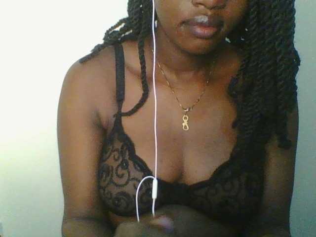 Juicybaby1 live cam on BongaCams
