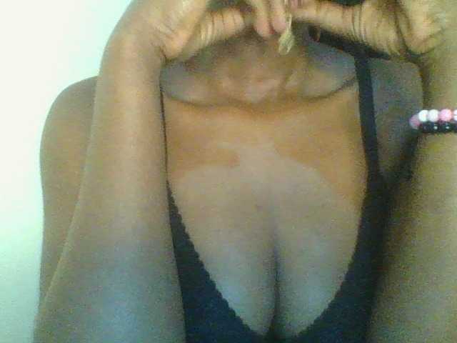 Juicybaby1 live cam preview