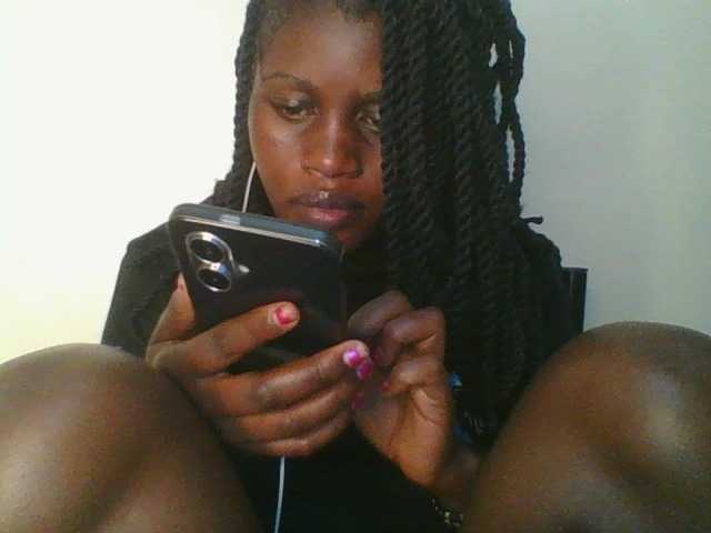 Juicybaby1 live cam on BongaCams