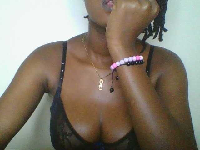 Juicybaby1 live cam on BongaCams