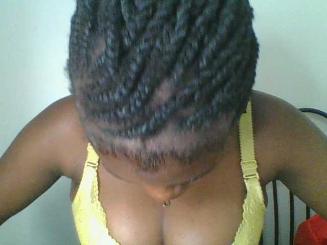 Juicybaby1 live cam on BongaCams