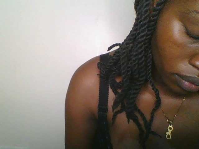 Juicybaby1 live cam on BongaCams
